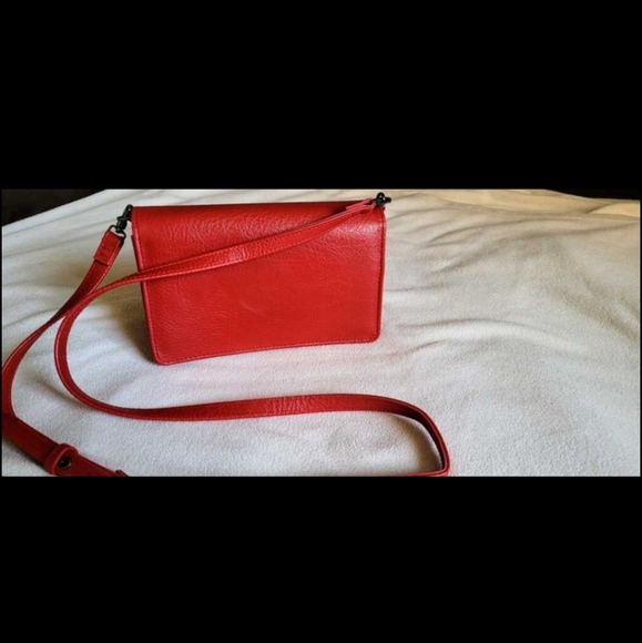 Matt n Natt crossbody purse like new - Picture 3 of 3